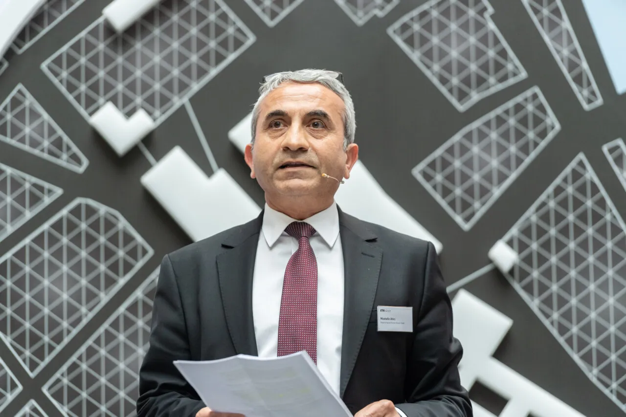 Özel Röportaj: Mustafa Atici Yanıtlıyor